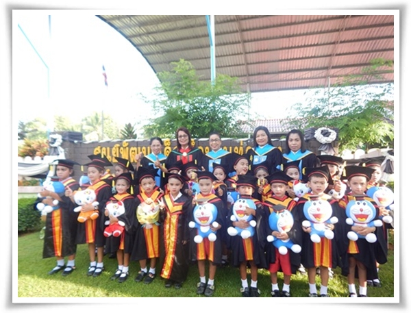 กิจกรรมมอบวุฒิบัตรบัณฑิตน้อย ประจำปีการศึกษา 2559