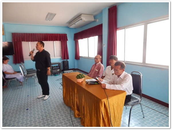 คณะผู้บริหาร เจ้าหน้าที่ อบต.ท่าฉาง ประชุมผู้ปกครองเด็กนักเรียนศูนย์พัฒนาเด็กเล็กบ้านท่าฉาง